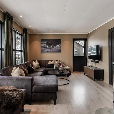 Family-friendly Near Geilo Town Center بيت للعطل